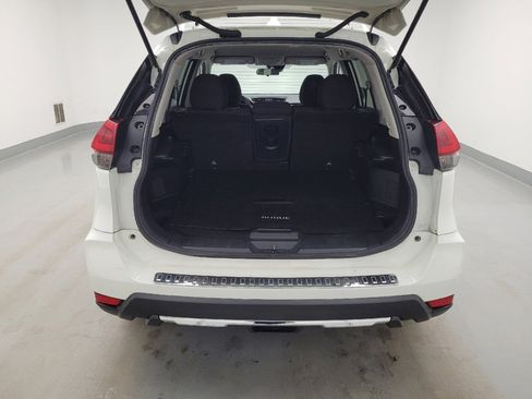 Used 2019 Nissan Rogue S w/ Special Edition Package FWD image 29