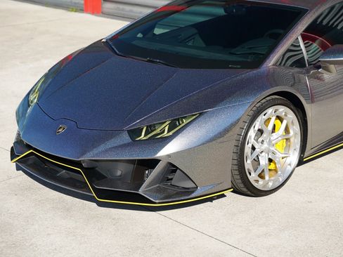 Used 2020 Lamborghini Huracan EVO image 7
