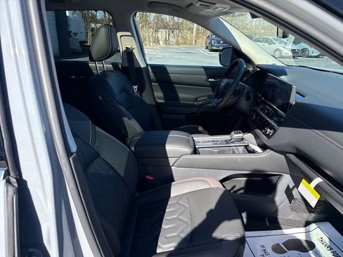 New 2026 Nissan Pathfinder Platinum w/ Cargo Package FWD image 30