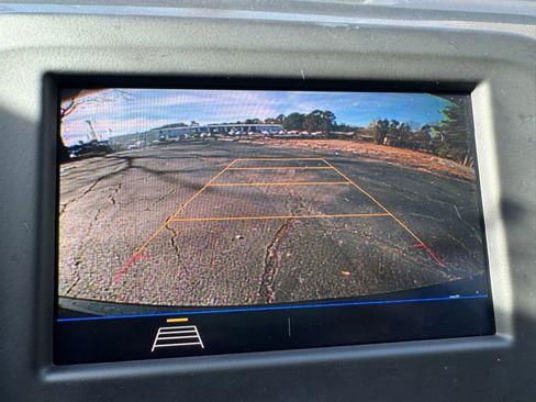 Used 2020 Chevrolet Equinox LT image 26