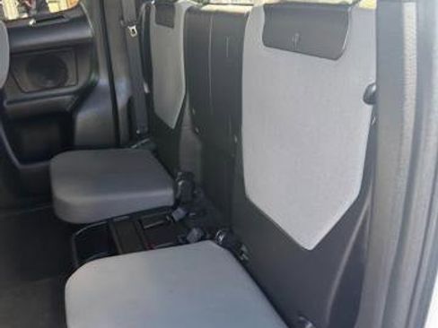 Used 2021 Toyota Tacoma SR5 image 8