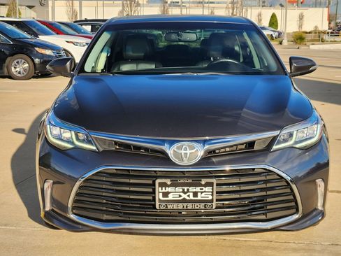 Used 2016 Toyota Avalon Touring image 2