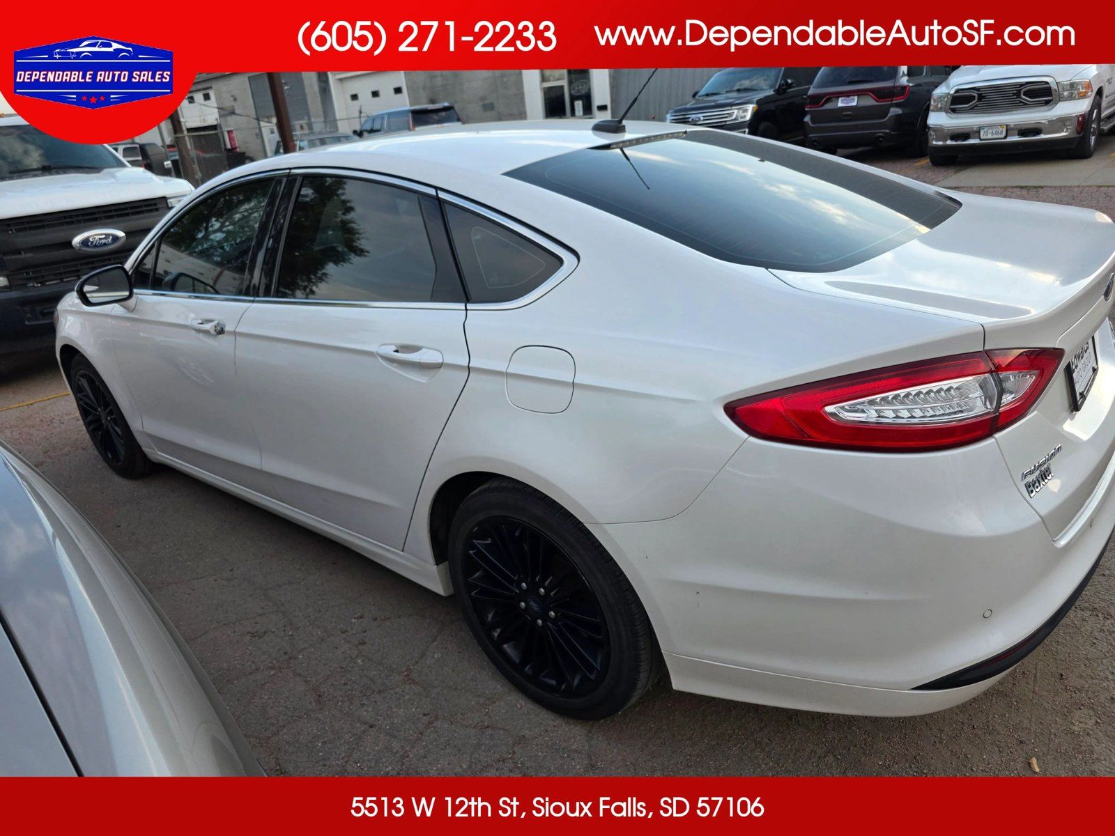 Used 2014 Ford Fusion SE w/ Equipment Group 202A FWD image 1