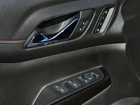 Used 2022 GMC Acadia AT4 w/ Technology Package image 26