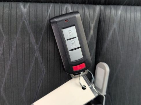 Used 2020 Mitsubishi Eclipse Cross SE image 45