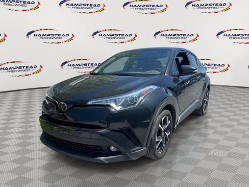 Used 2019 Toyota C-HR XLE FWD image 1
