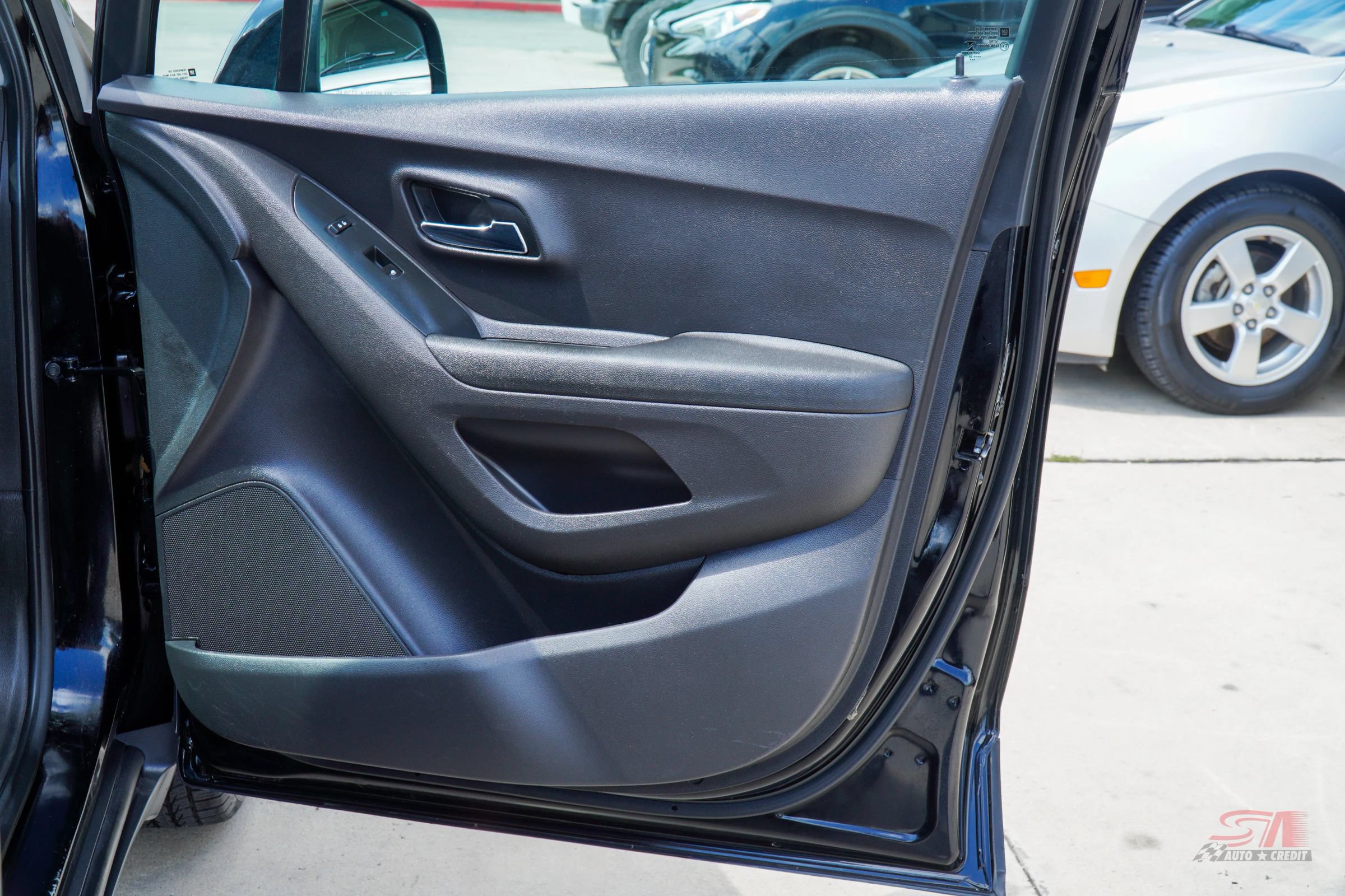 Used 2020 Chevrolet Trax LS w/ Tint and Cruise Package FWD image 19