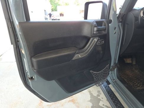 Used 2015 Jeep Wrangler Unlimited Sport w/ Dual Top Group AWD/4WD image 38
