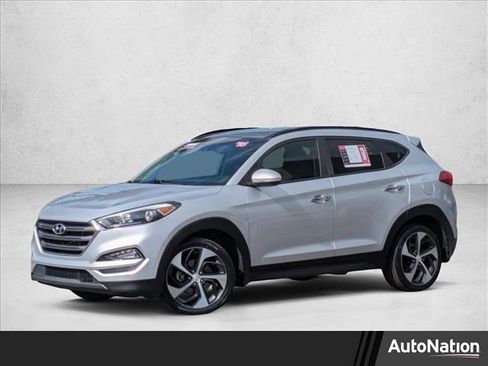 Used 2016 Hyundai Tucson Limited w/ Option Group 03 FWD image 1