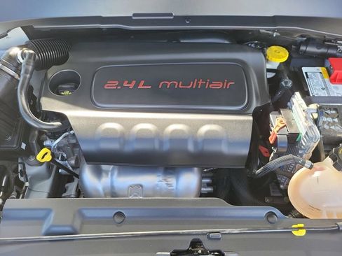 Used 2022 Jeep Compass Latitude FWD image 35