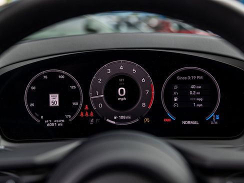 Certified 2025 Porsche Cayenne AWD/4WD image 54