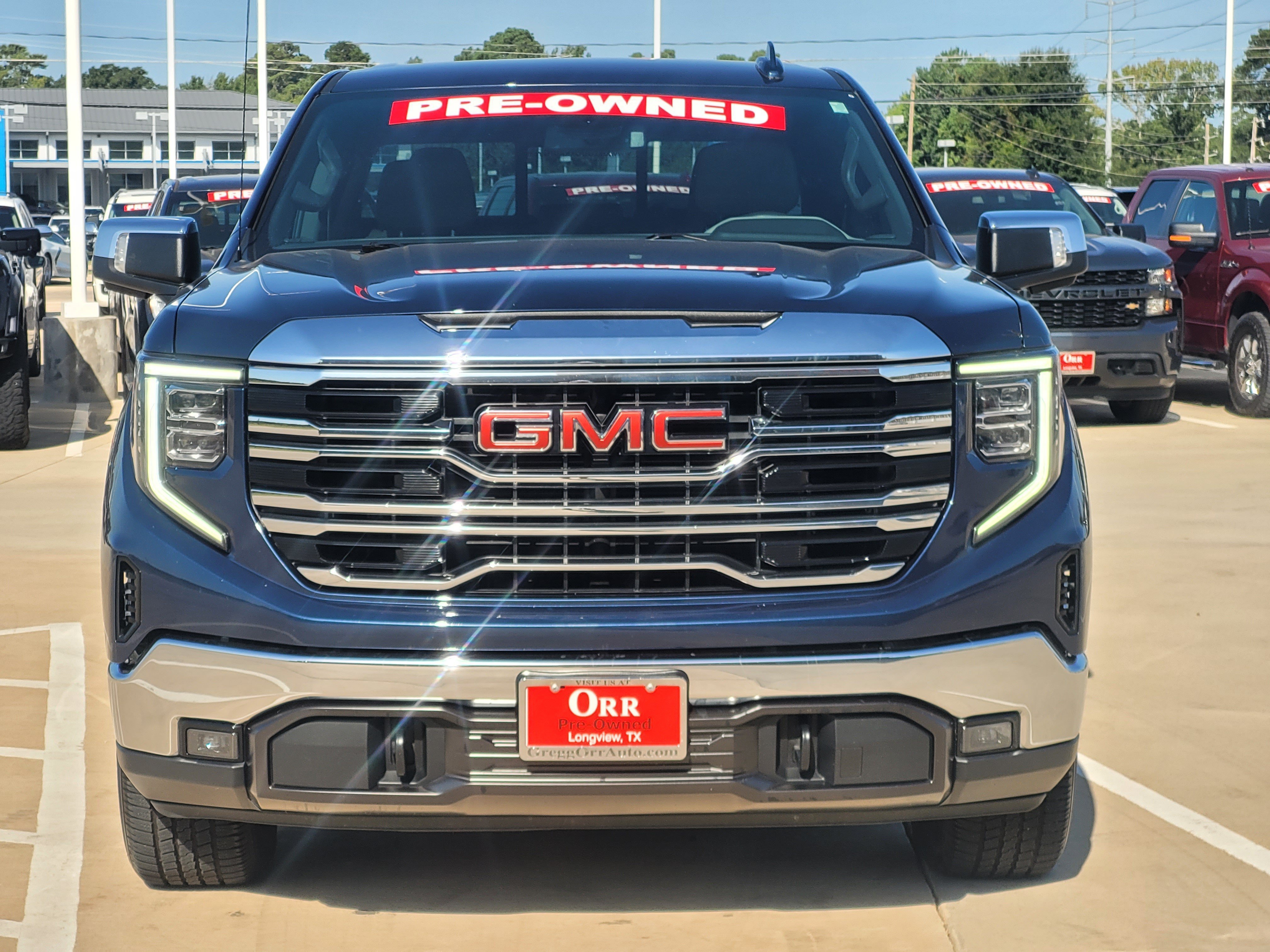 Used 2023 GMC Sierra 1500 SLT w/ SLT Premium Package AWD/4WD image 2