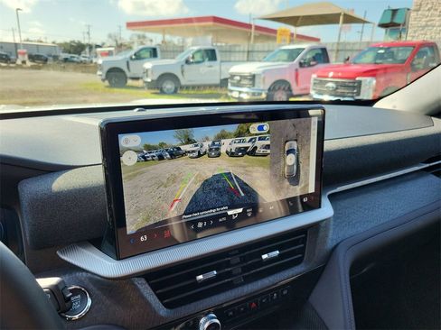 New 2026 Ford Explorer Platinum image 23