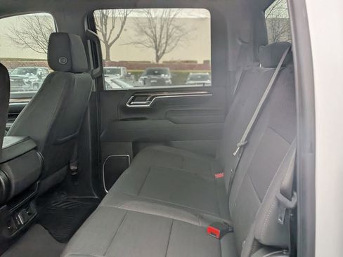 Used 2025 Chevrolet Silverado 2500 LT w/ Convenience Package image 4