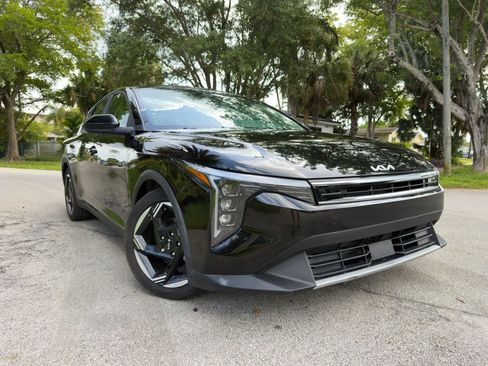 Used 2025 Kia K4 EX FWD image 16