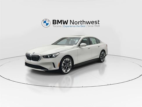 New 2026 BMW i5 eDrive40 AWD/4WD image 9