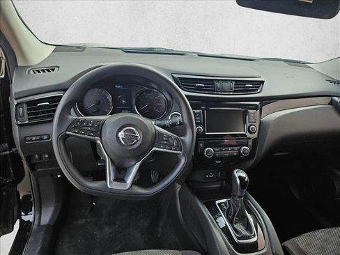 Used 2019 Nissan Rogue Sport SV image 15