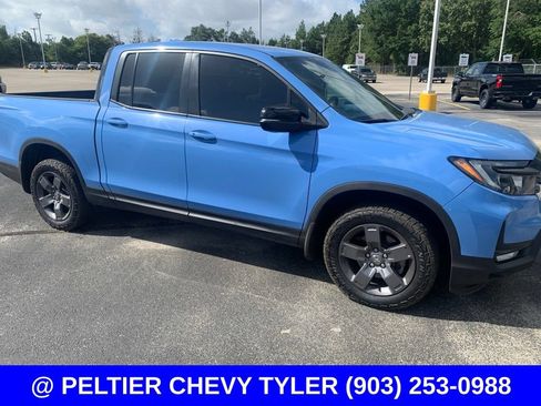 Used 2025 Honda Ridgeline TrailSport image 8