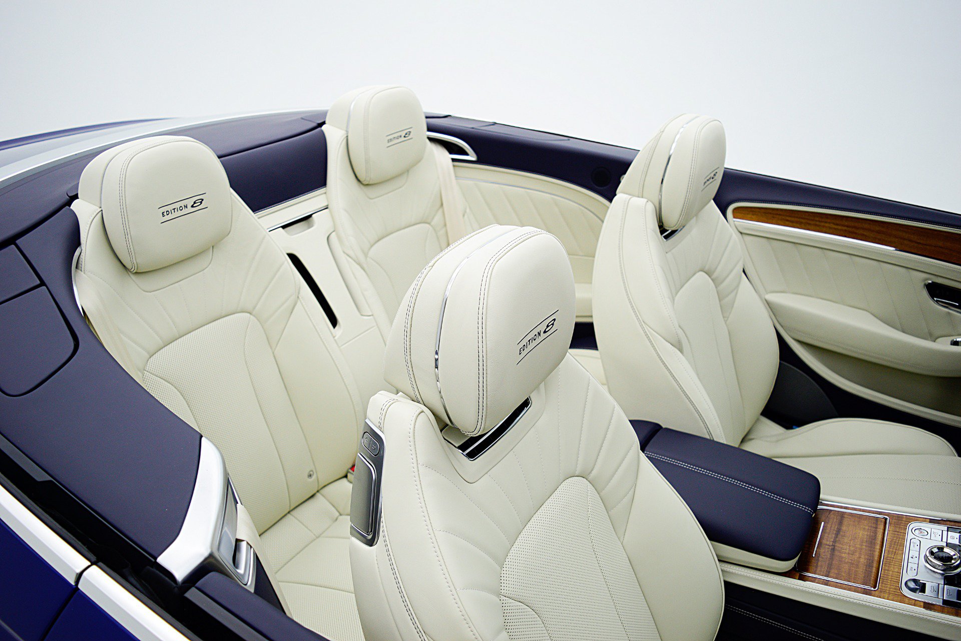 Used 2024 Bentley Continental GT AWD/4WD image 37