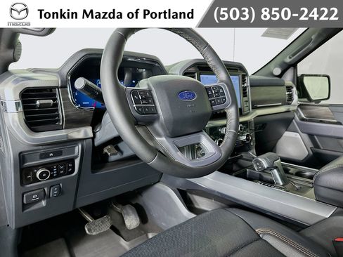 Used 2025 Ford F150 Lariat w/ Equipment Group 501A Mid image 9