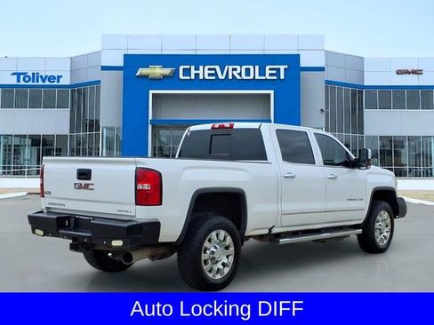 Used 2019 GMC Sierra 2500 Denali w/ Duramax Plus Package AWD/4WD image 6