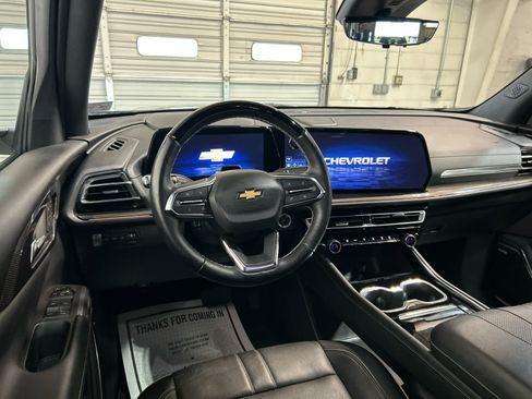 Used 2024 Chevrolet Traverse RS AWD/4WD image 4