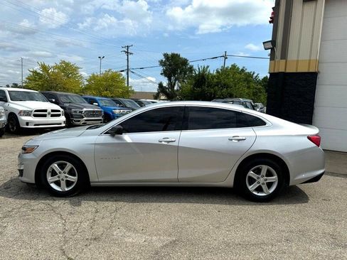Used 2021 Chevrolet Malibu LS image 2