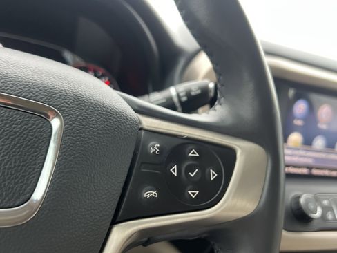 Used 2020 GMC Acadia Denali image 32