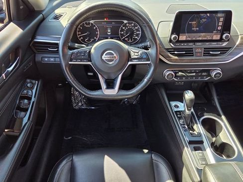 Used 2020 Nissan Altima 2.5 Platinum image 11