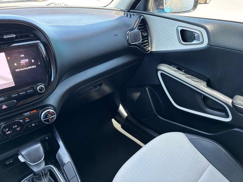 Used 2024 Kia Soul GT-Line FWD image 31