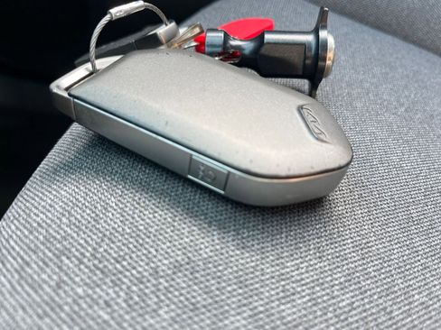 Used 2025 Kia K4 LXS image 23