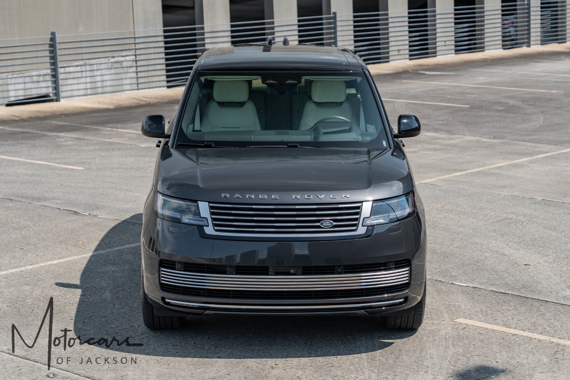 Used 2025 Land Rover Range Rover SV AWD/4WD image 38