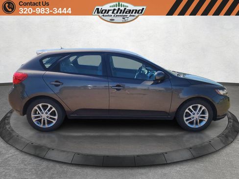 Used 2012 Kia Forte EX FWD image 4