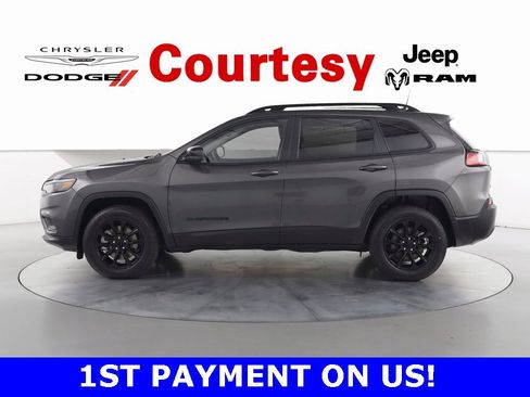 Certified 2023 Jeep Cherokee Altitude Lux image 8