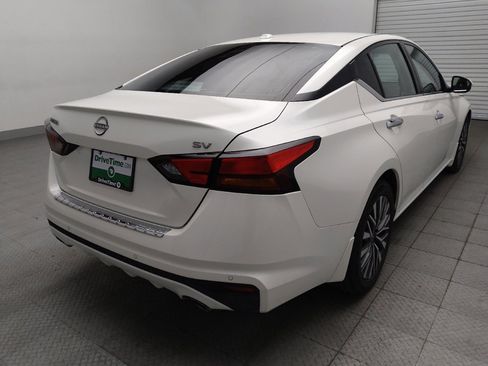 Used 2023 Nissan Altima 2.5 SV w/ SV Premium Package FWD image 9