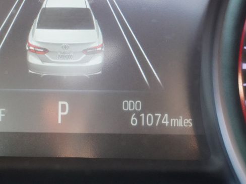 Used 2022 Toyota Camry XSE FWD image 23