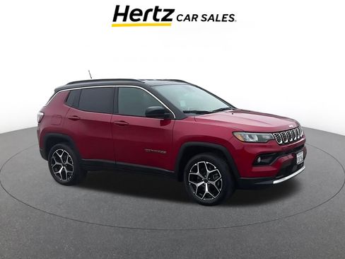 Used 2025 Jeep Compass Limited image 1