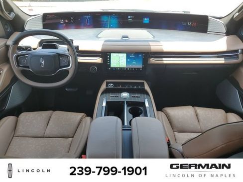 New 2026 Lincoln Navigator Black Label AWD/4WD image 17