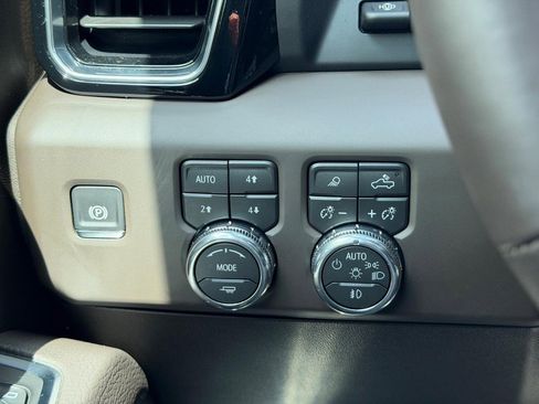 Used 2026 GMC Sierra 1500 Denali AWD/4WD image 17