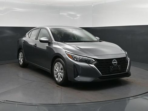 Used 2024 Nissan Sentra S FWD image 9