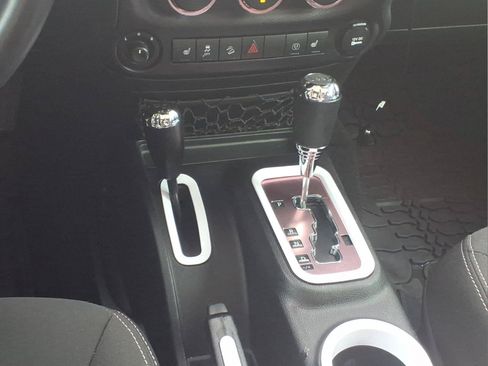 Used 2017 Jeep Wrangler Unlimited Sahara w/ Max Tow Package AWD/4WD image 14