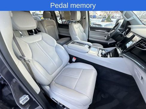 Used 2022 Jeep Wagoneer Series III w/ Convenience Group I image 28