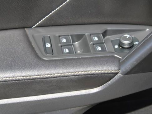 Used 2023 Volkswagen Tiguan SE R-Line FWD image 12