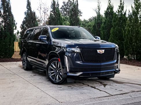 Used 2023 Cadillac Escalade ESV Sport w/ Touring Package image 2