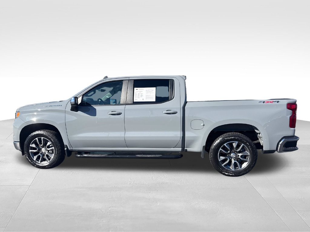 Used 2024 Chevrolet Silverado 1500 LT AWD/4WD image 2