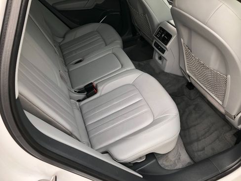 Used 2020 Audi Q5 2.0T Premium w/ Convenience Package image 29
