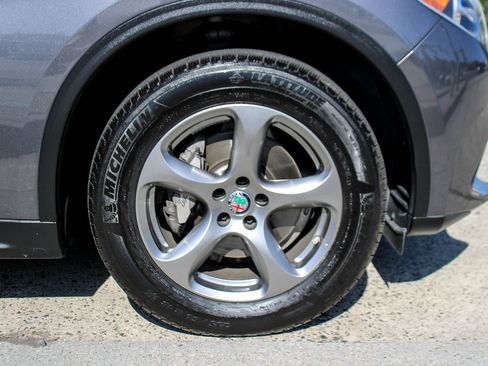 Used 2018 Alfa Romeo Stelvio AWD image 12