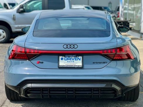 Used 2024 Audi RS e-tron GT w/ Carbon Performance Package AWD/4WD image 4