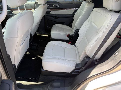 Used 2017 Ford Explorer Platinum AWD/4WD image 13