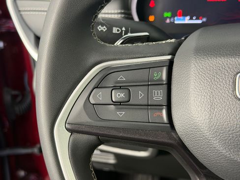 Used 2023 Jeep Grand Cherokee L Laredo AWD/4WD image 14
